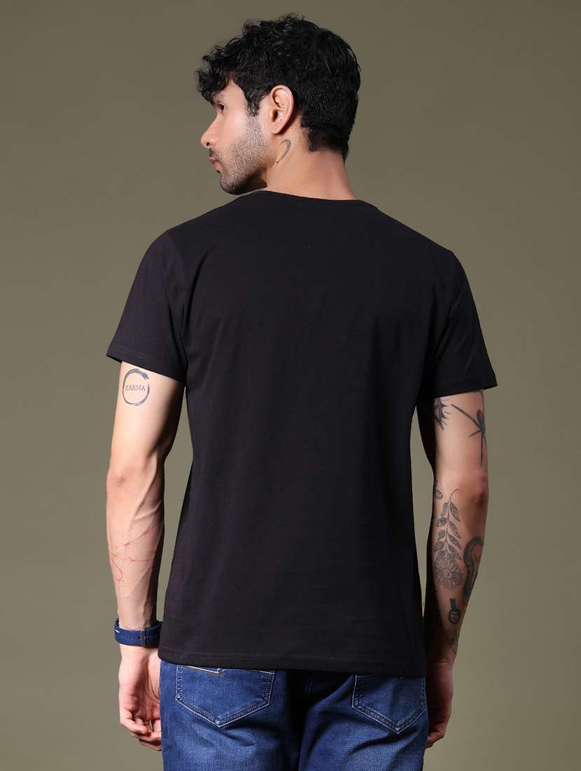 men chest print round neck regular fit t-shirt - 21989473 -  Standard Image - 2