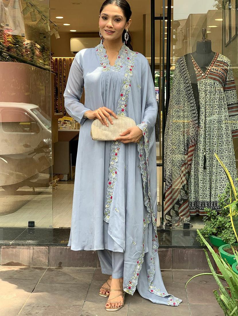 women solid with work long sleeve kurta pant with dupatta set - 21989879 - Standard Image - 2