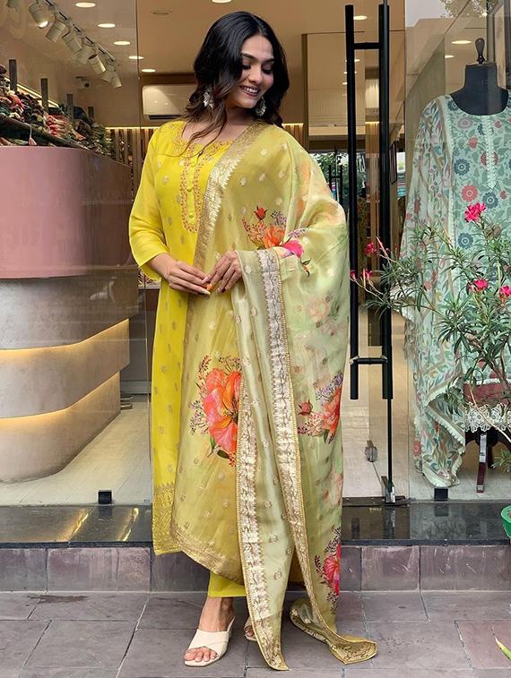 women self design three quarter sleeve kurta pant with dupatta set - 21989899 - Standard Image - 2