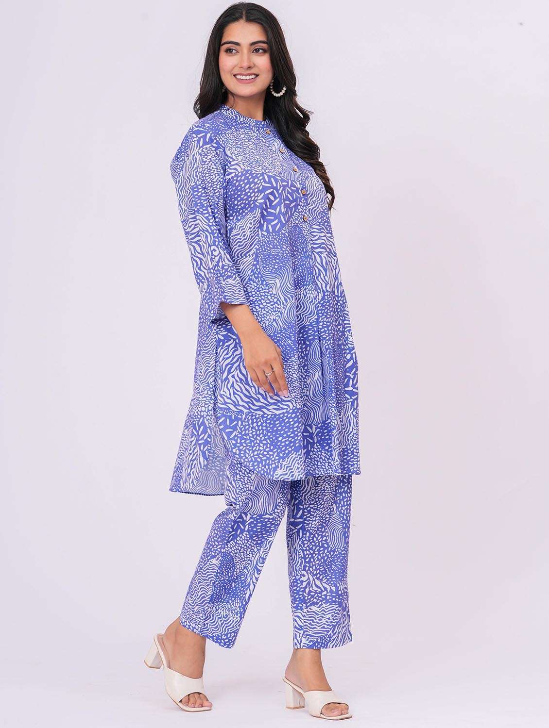 women abstract long sleeve ethnic co-ord set - 21991263 - Standard Image - 2