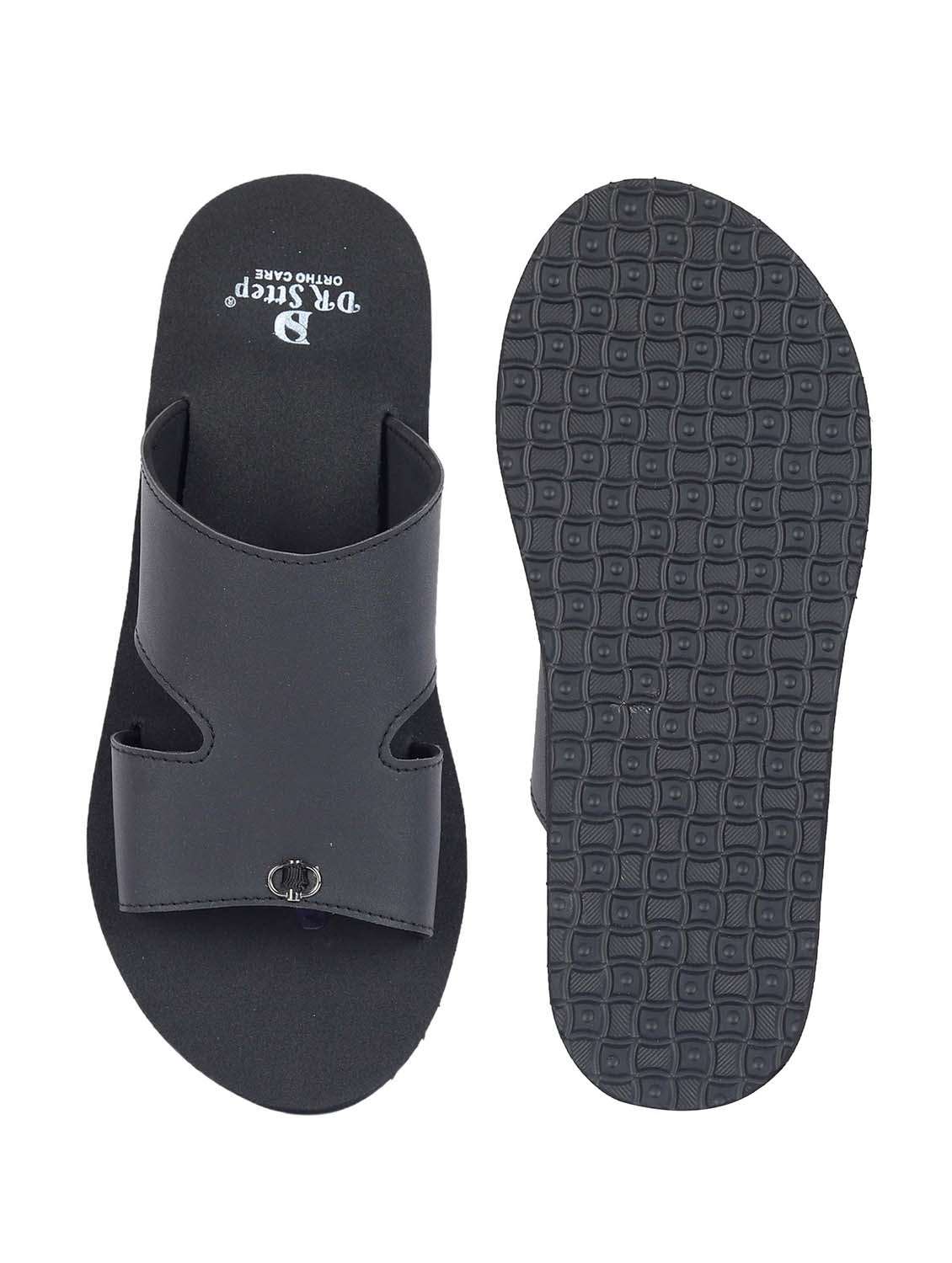 men toe separator diabetic and orthopedic flip flop - 21991449 -  Standard Image - 2
