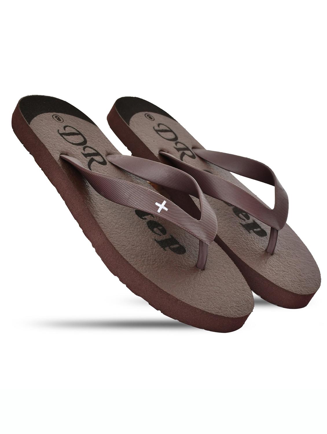 men toe separator diabetic and orthopedic slipper - 21991497 - Standard Image - 2