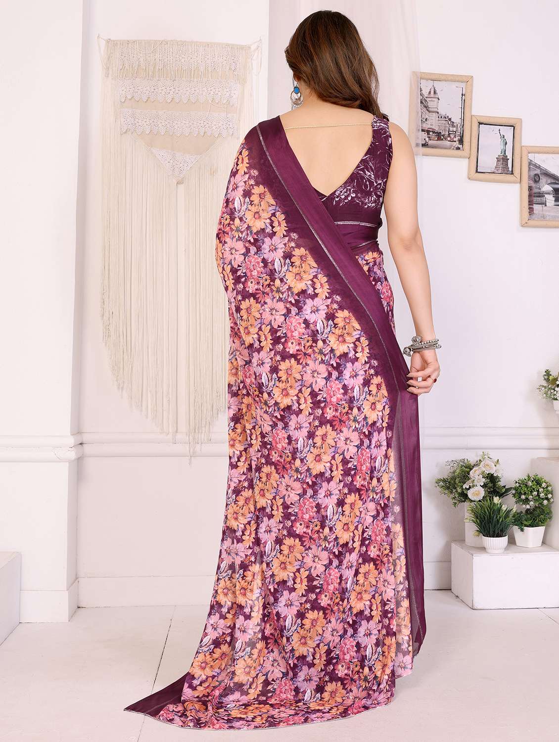 women floral printed saree with blouse - 21991640 -  Standard Image - 2