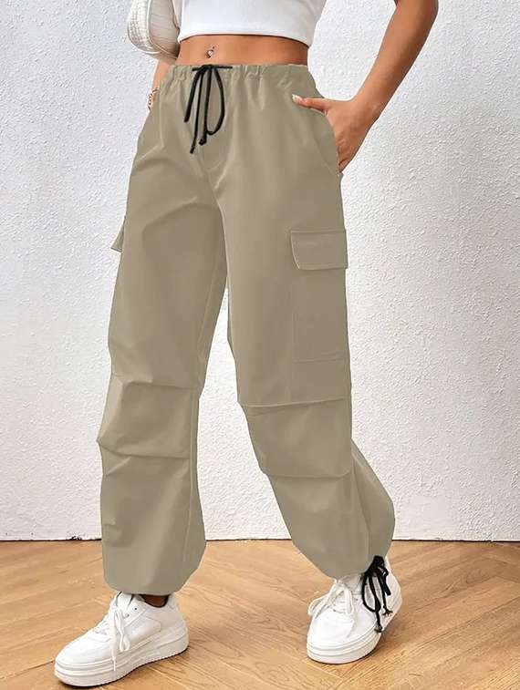 women solid high rise parachute pant