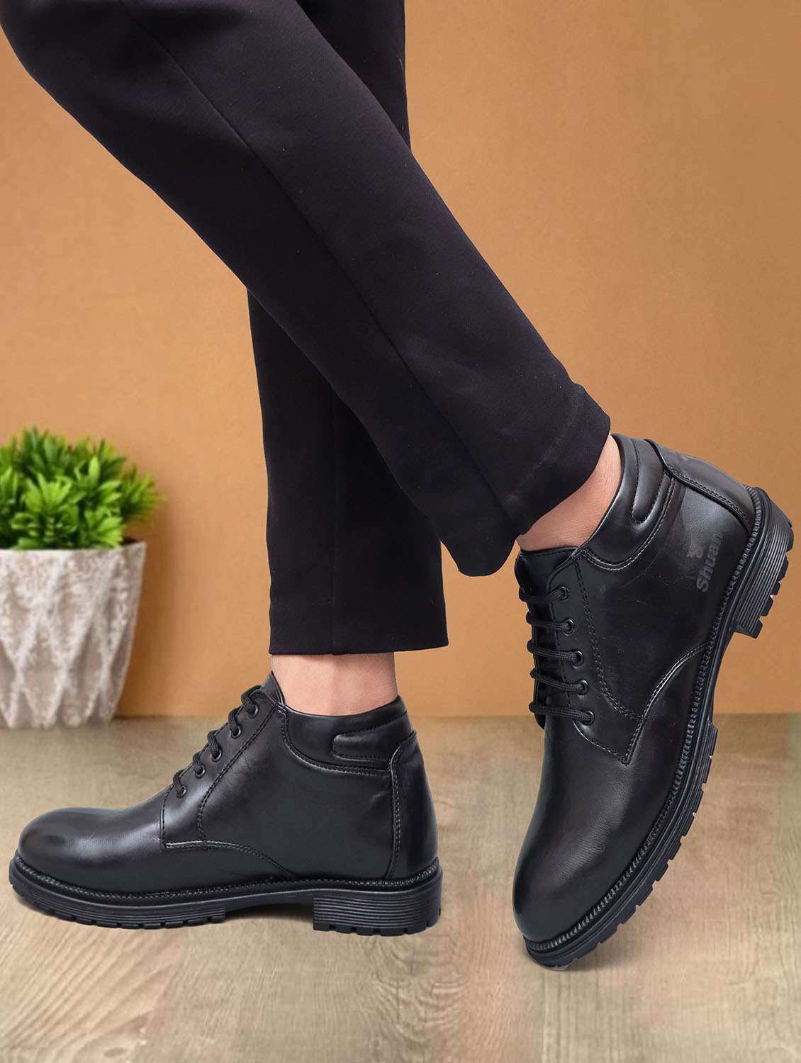 men black lace up ankle boot