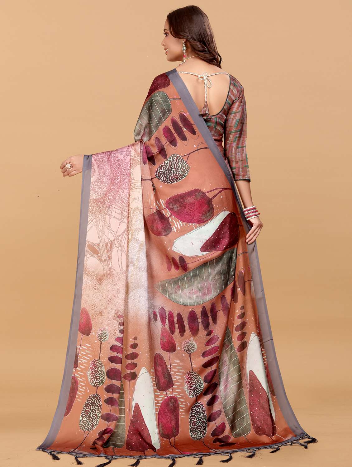 women printed casual wear saree with blouse - 21993928 -  Standard Image - 2