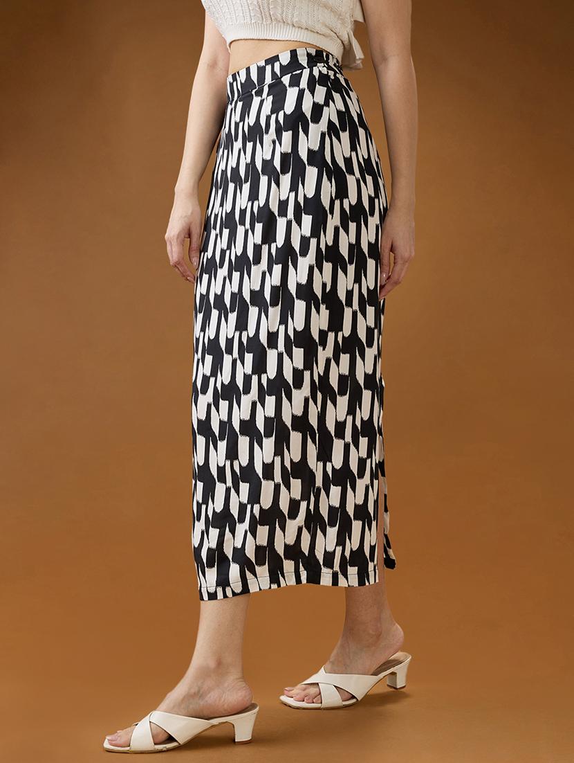globus women black & white abstract mid-rise back slit straight midi skirt - 21994534 - Standard Image - 2