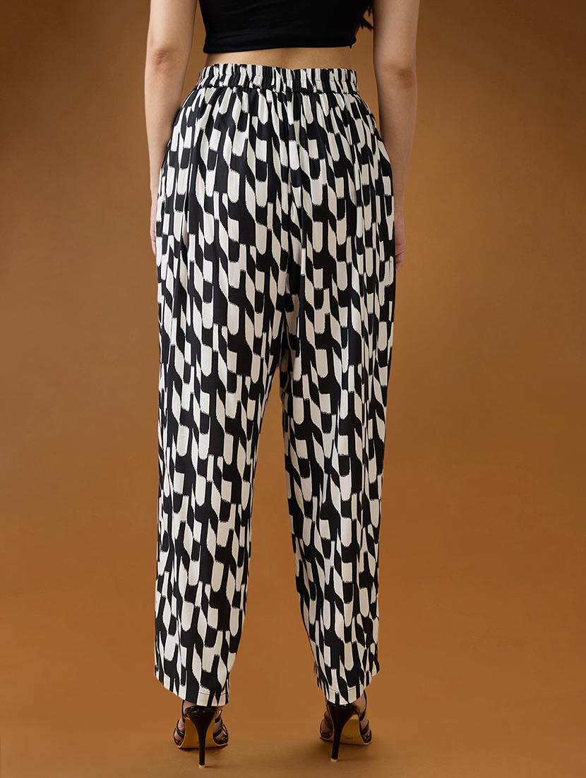 globus women black & white abstract print mid rise relaxed fit trousers - 21994545 - Standard Image - 2
