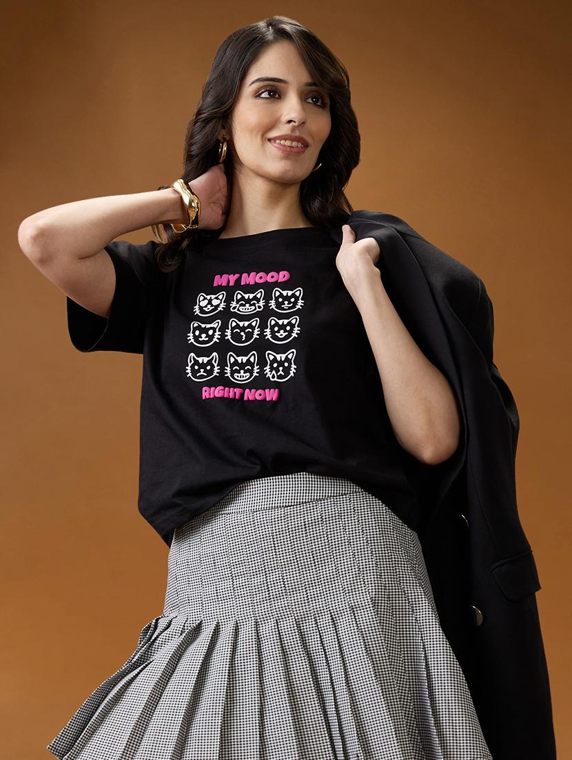 women black printed boxy t-shirt - 21994570 - Standard Image - 2