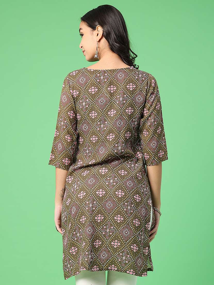 women printed three quarter sleeve straight kurta - 21994604 -  Standard Image - 2