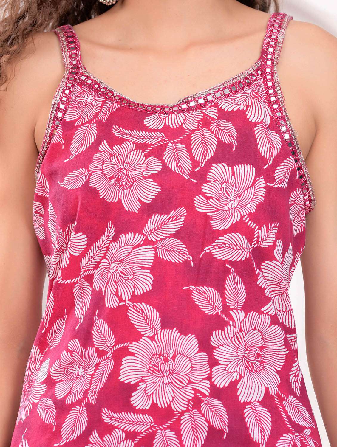 women floral print kurta and pant with dupatta set - 21995110 -  Standard Image - 2