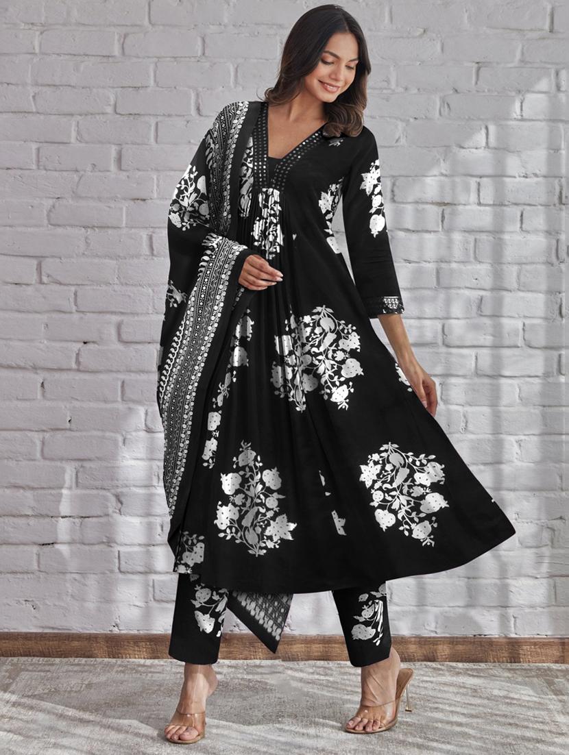 women floral three quarter sleeve kurta pant with dupatta set - 21997145 - Standard Image - 2
