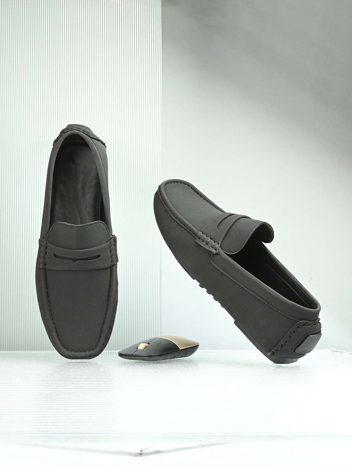 men black slip on loafer - 21998072 - Zoom Image - 0