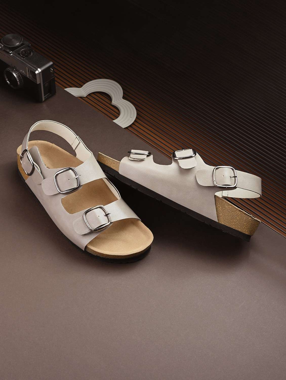 womne grey solid back strap sandal