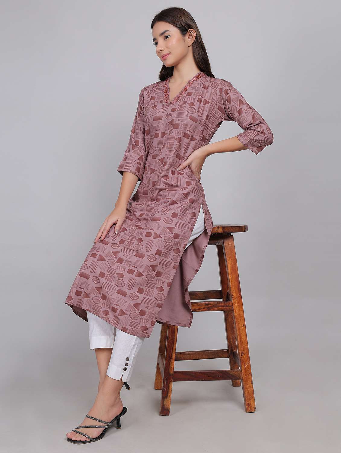 women printed three quarter sleeve straight kurta