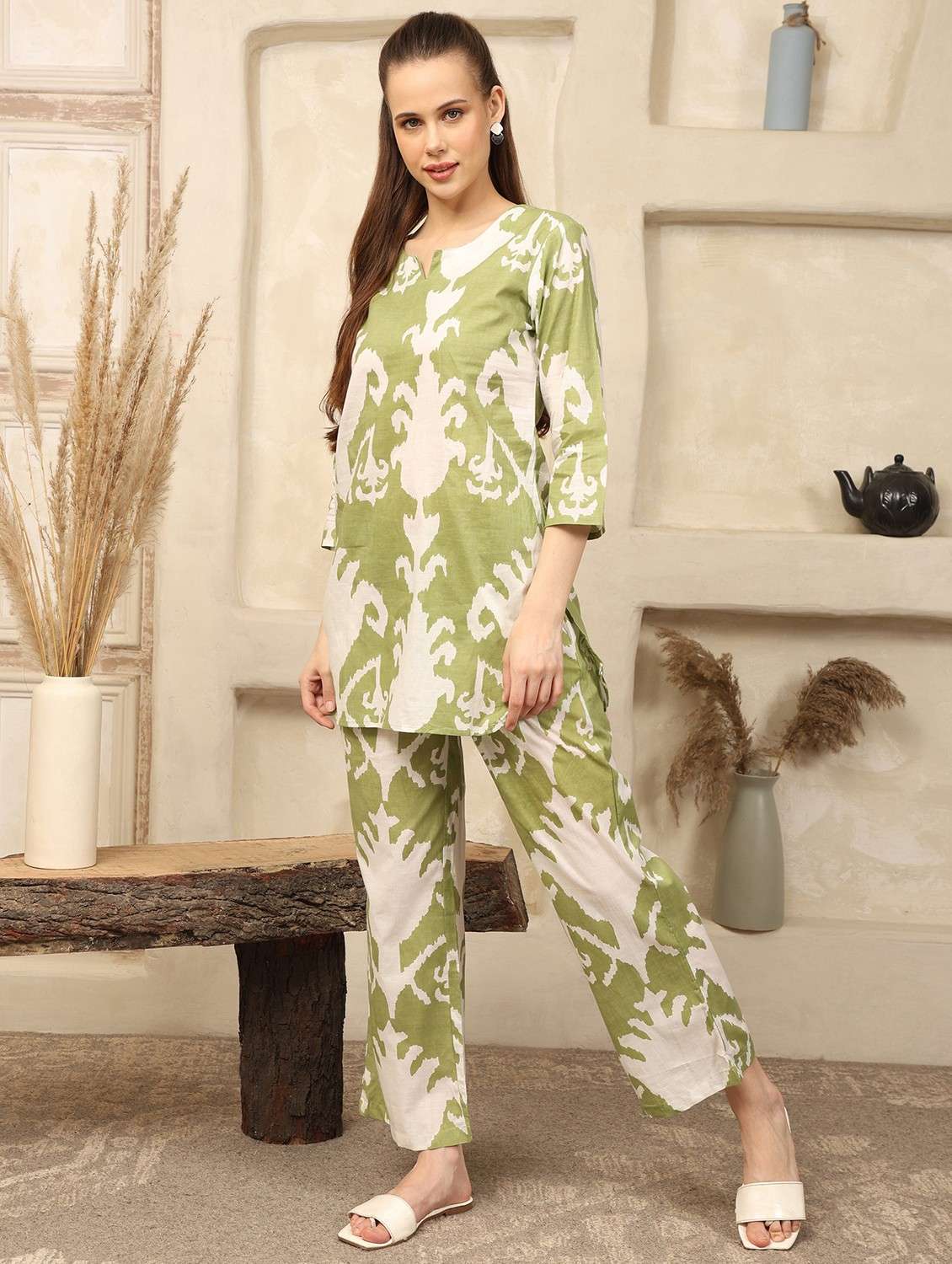 women printed three quarter sleeve ethnic co-ord set - 21998227 - Standard Image - 2