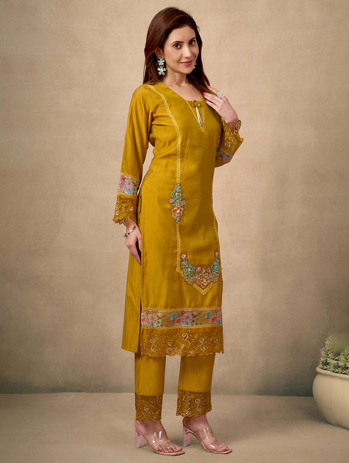 women floral three quarter sleeve kurta pant with dupatta set - 21998553 - Standard Image - 2