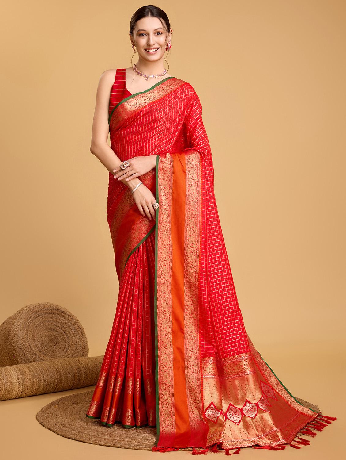 women checkered bordered saree with blouse - 21998803 - Zoom Image - 0