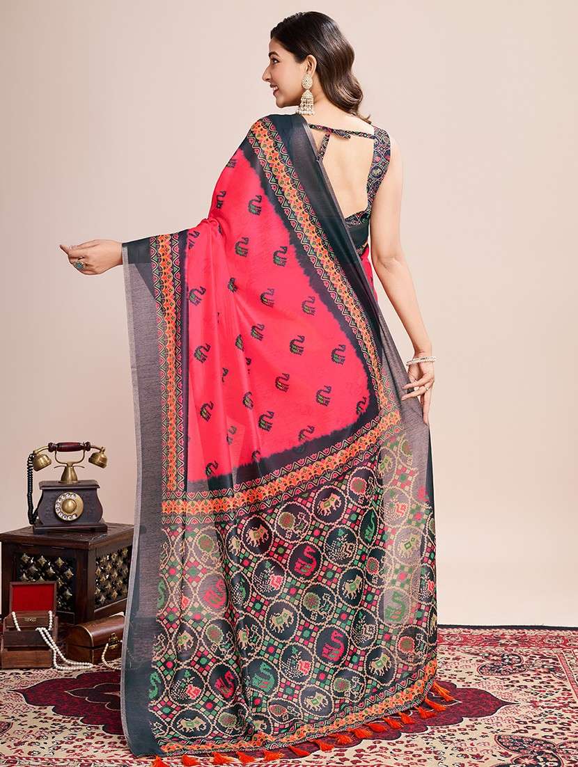 women printed casual wear saree with blouse - 21998815 - Standard Image - 2