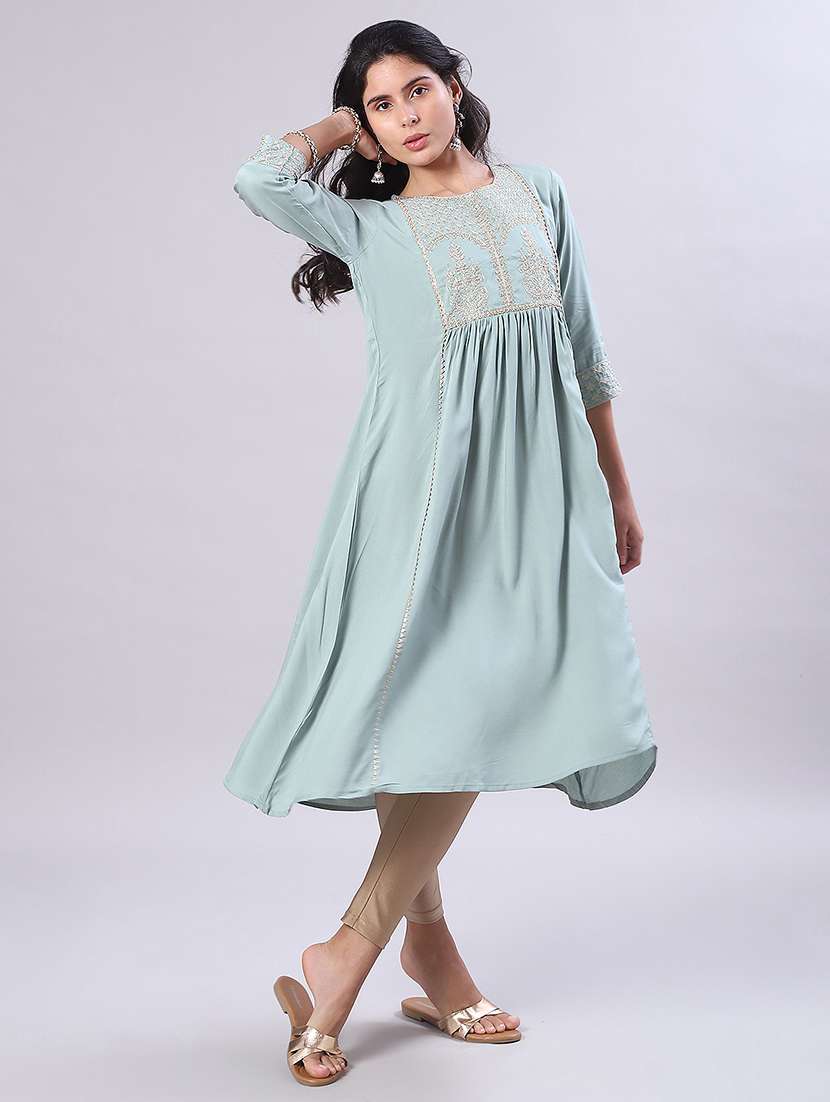 women three quarter sleeve flared kurta - 21999910 -  Standard Image - 2