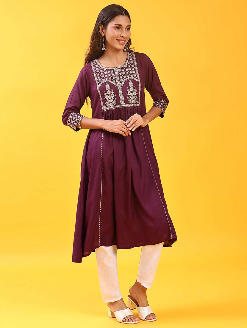 women three quarter sleeve flared kurta - 21999911 -  Standard Image - 2