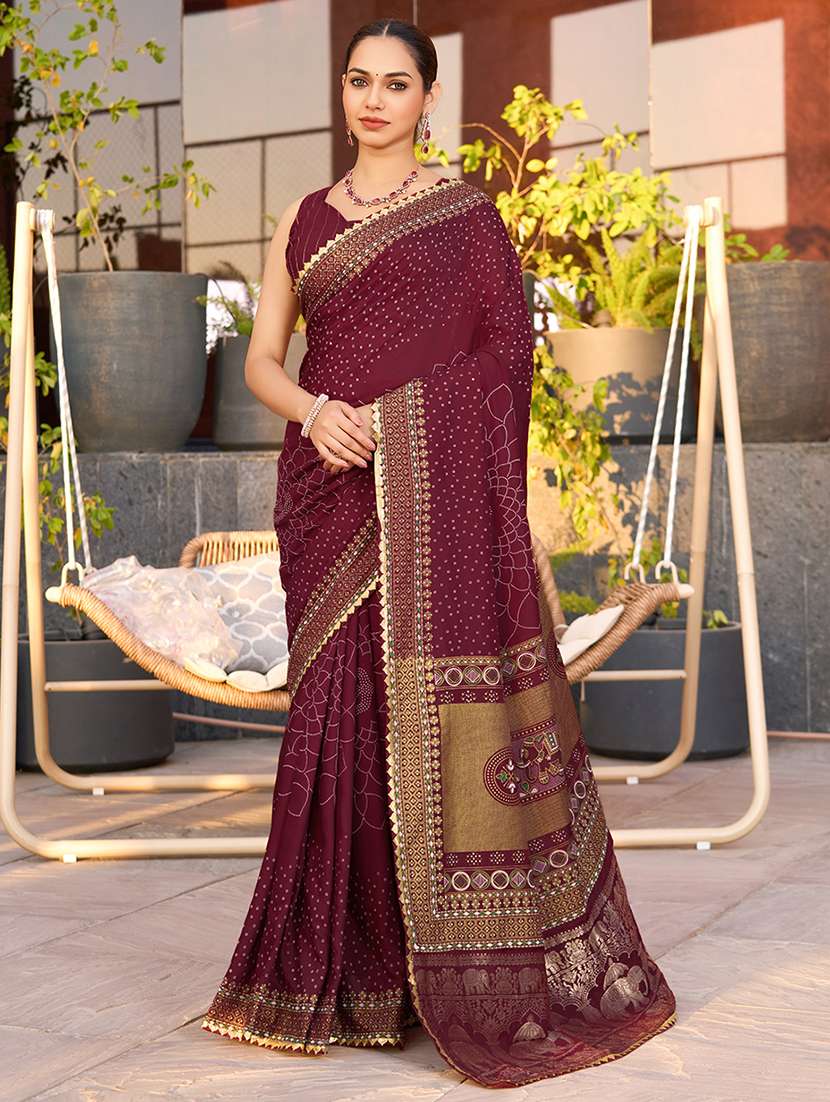 women printed bordered saree with blouse
