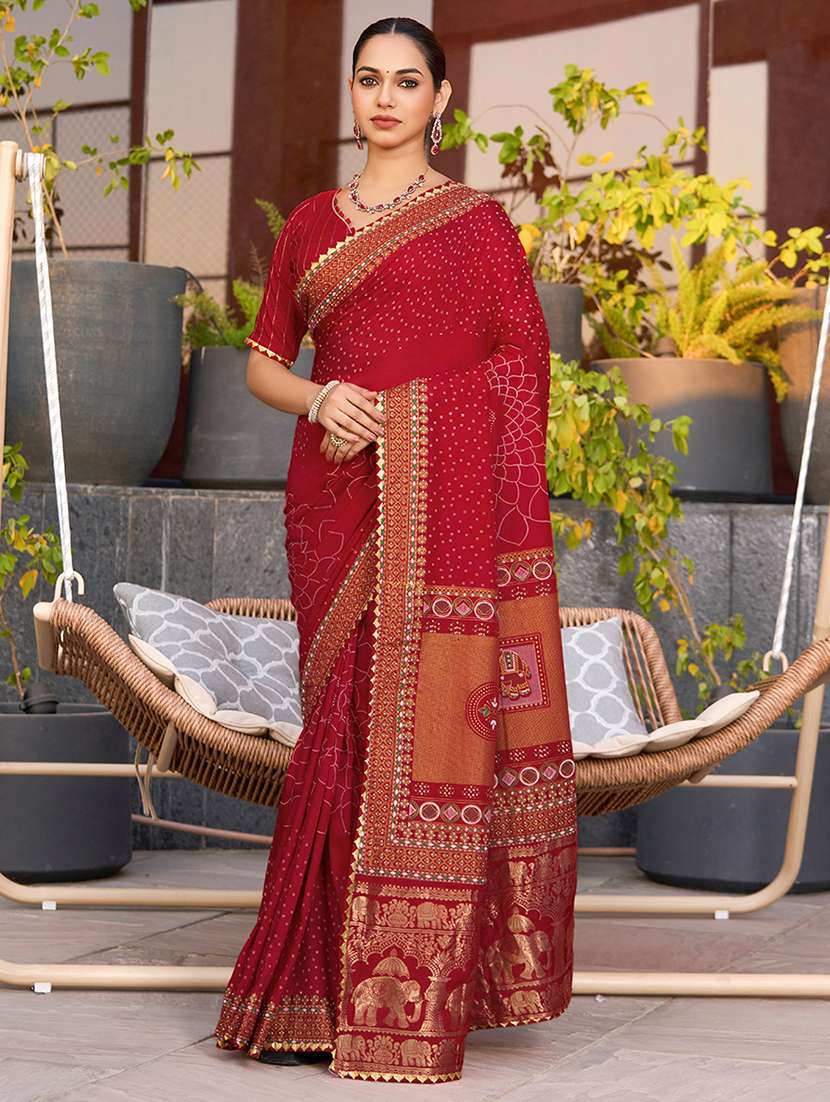 women printed bordered saree with blouse