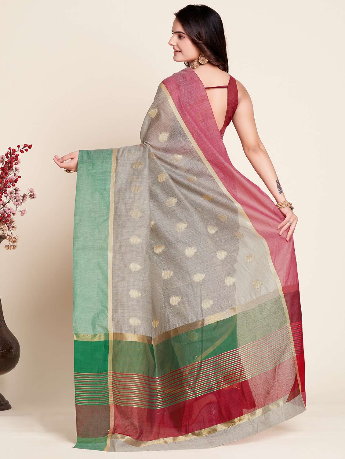 women self design bordered saree with blouse - 22000088 - Standard Image - 2