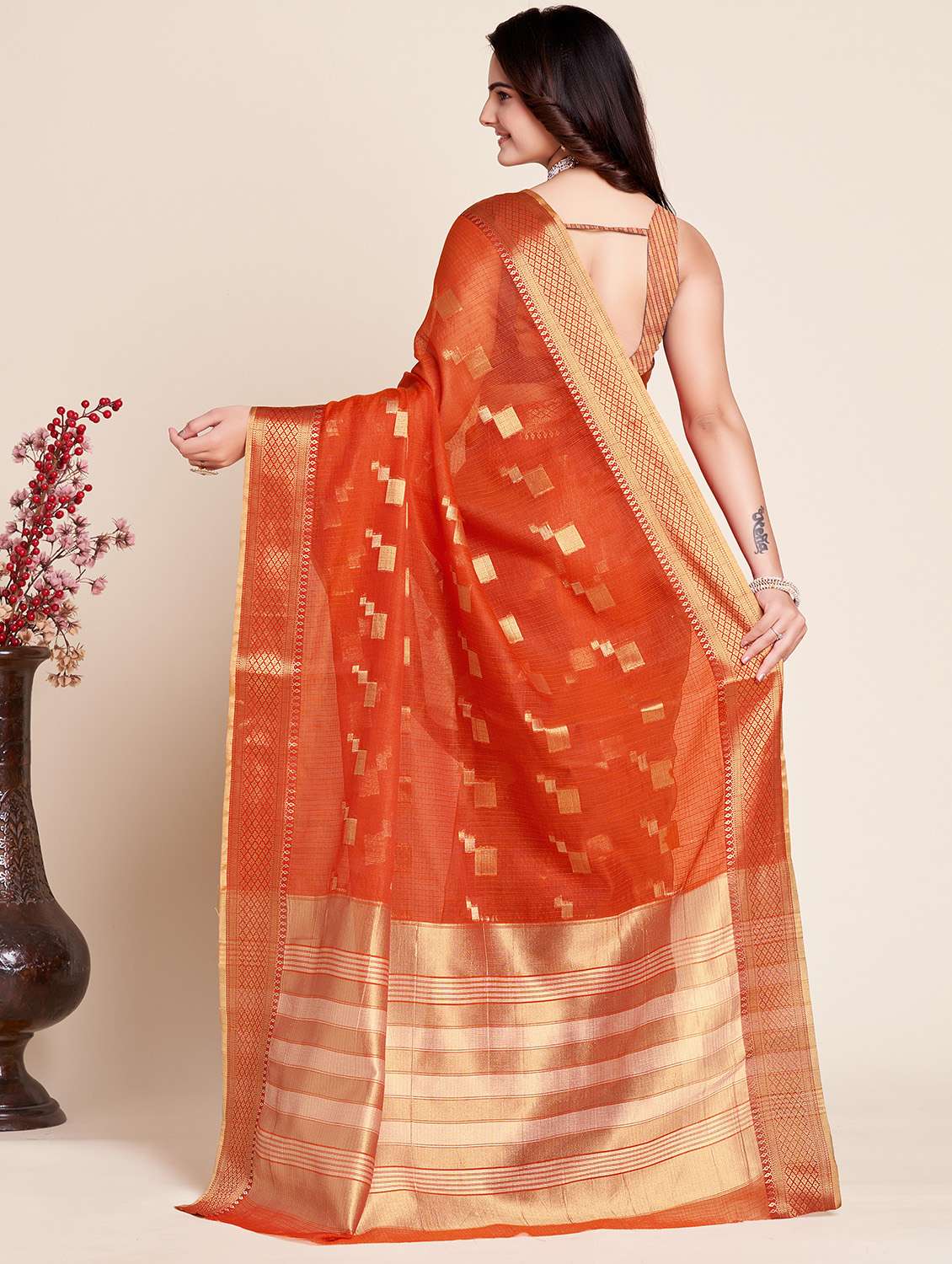 women self design bordered saree with blouse - 22000091 -  Standard Image - 2