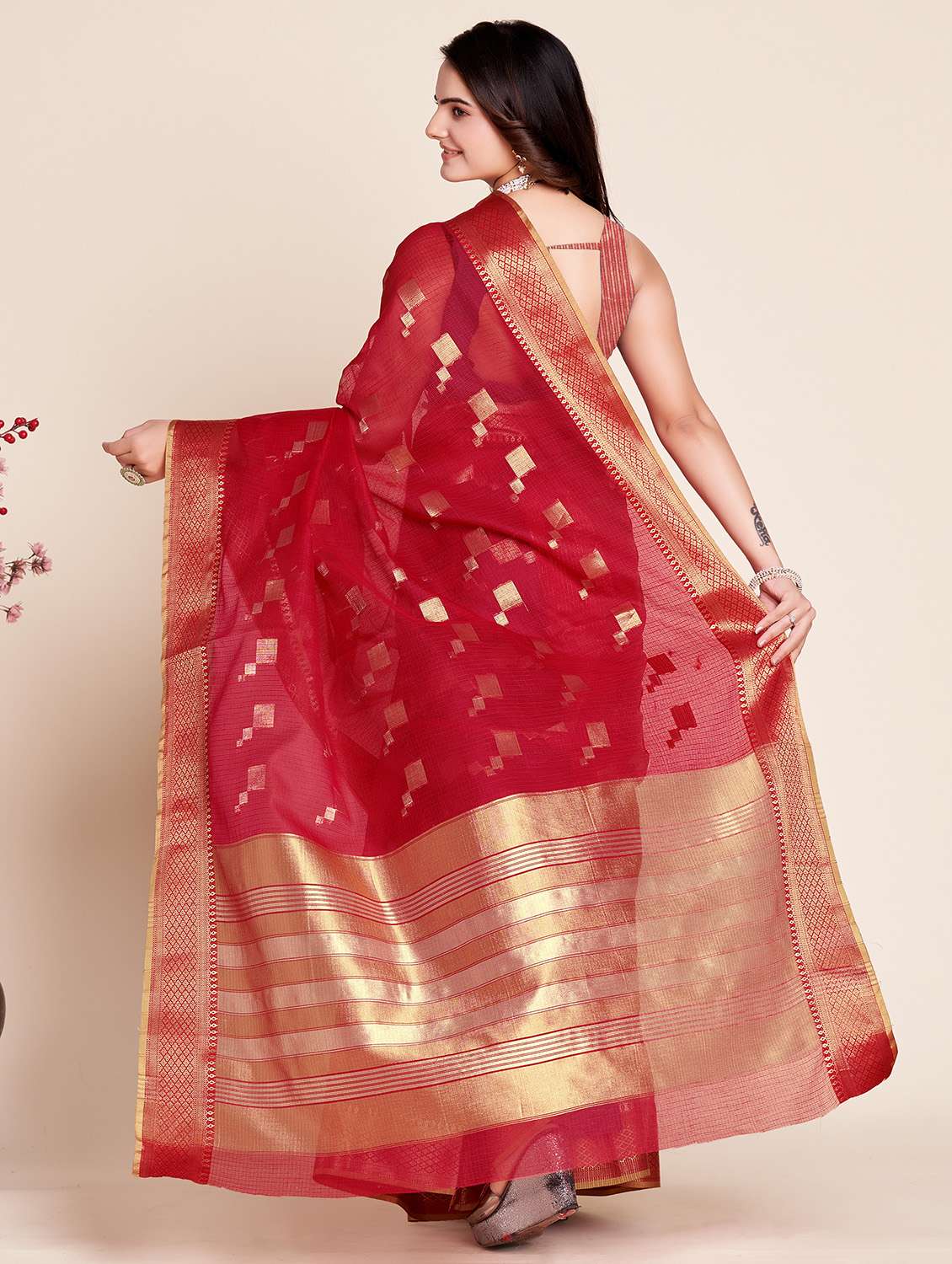 women self design bordered saree with blouse - 22000093 - Standard Image - 2