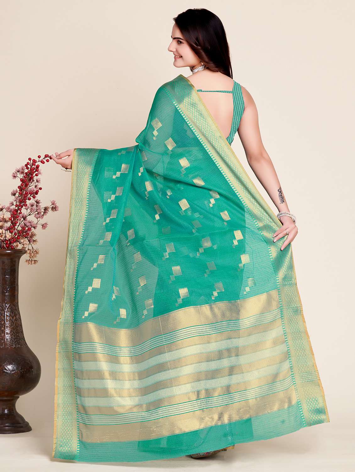 women self design bordered saree with blouse - 22000094 -  Standard Image - 2