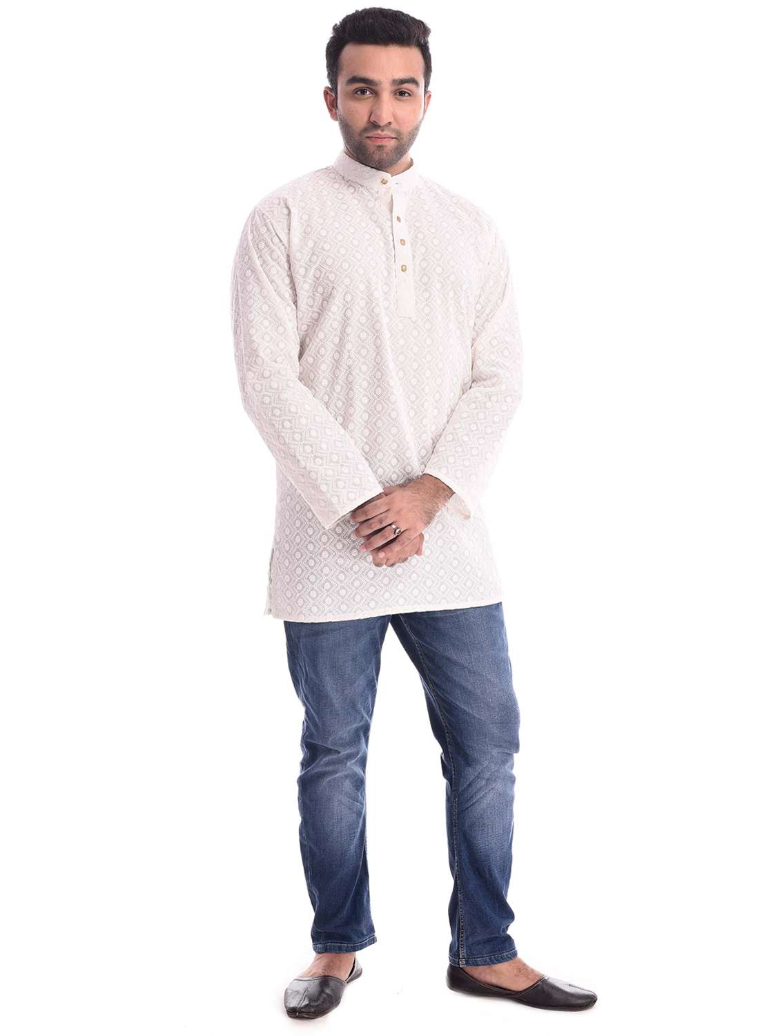 men embroidered mandarin collar long sleeve kurta