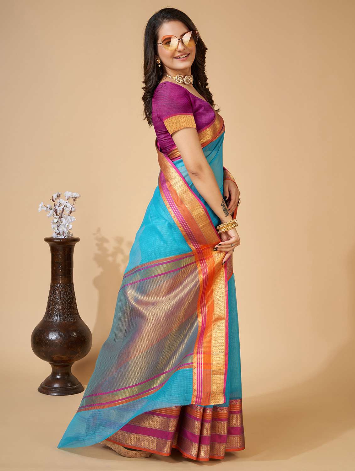 women solid with bordered kota doria saree with blouse - 22001293 -  Standard Image - 2