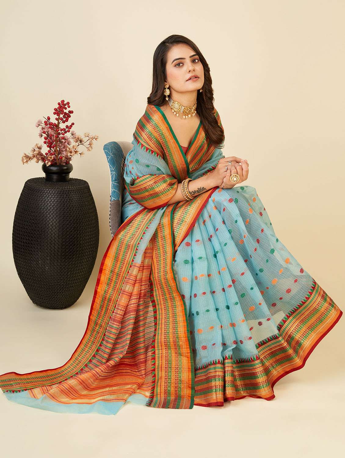 women self design bordered saree with blouse - 22001306 -  Standard Image - 2