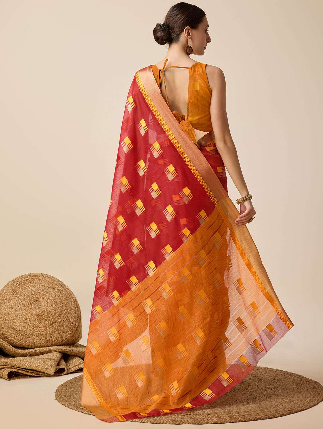 women self design bordered saree with blouse - 22001316 -  Standard Image - 2