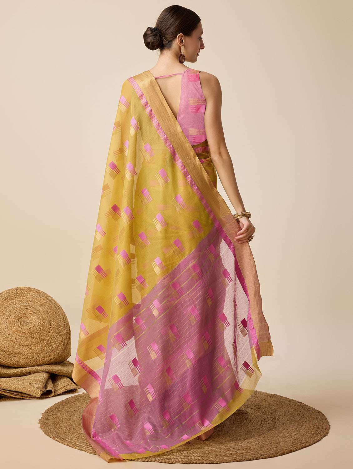 women self design bordered saree with blouse - 22001318 -  Standard Image - 2