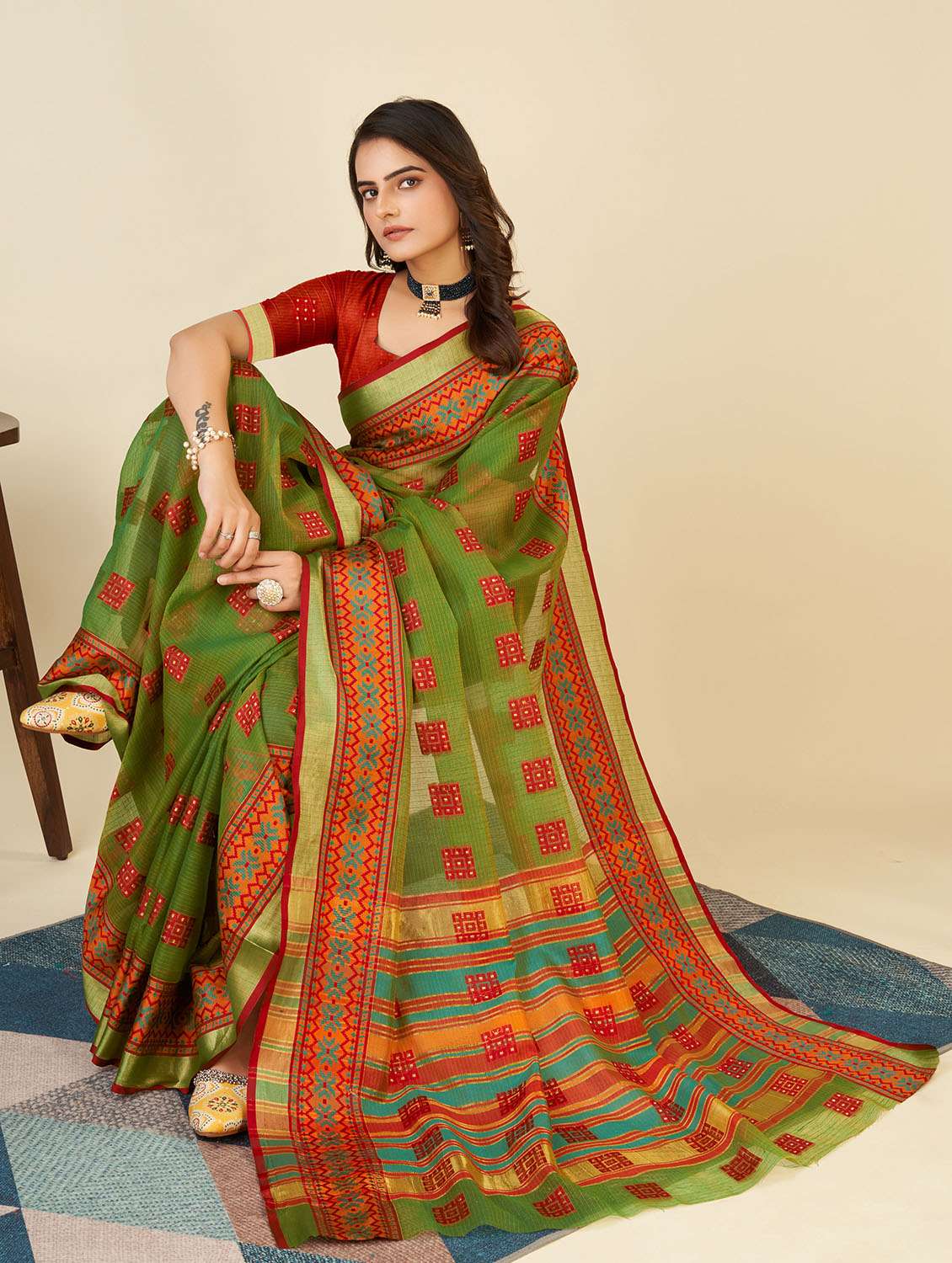 women self design kota doria saree with blouse - 22001319 -  Standard Image - 2