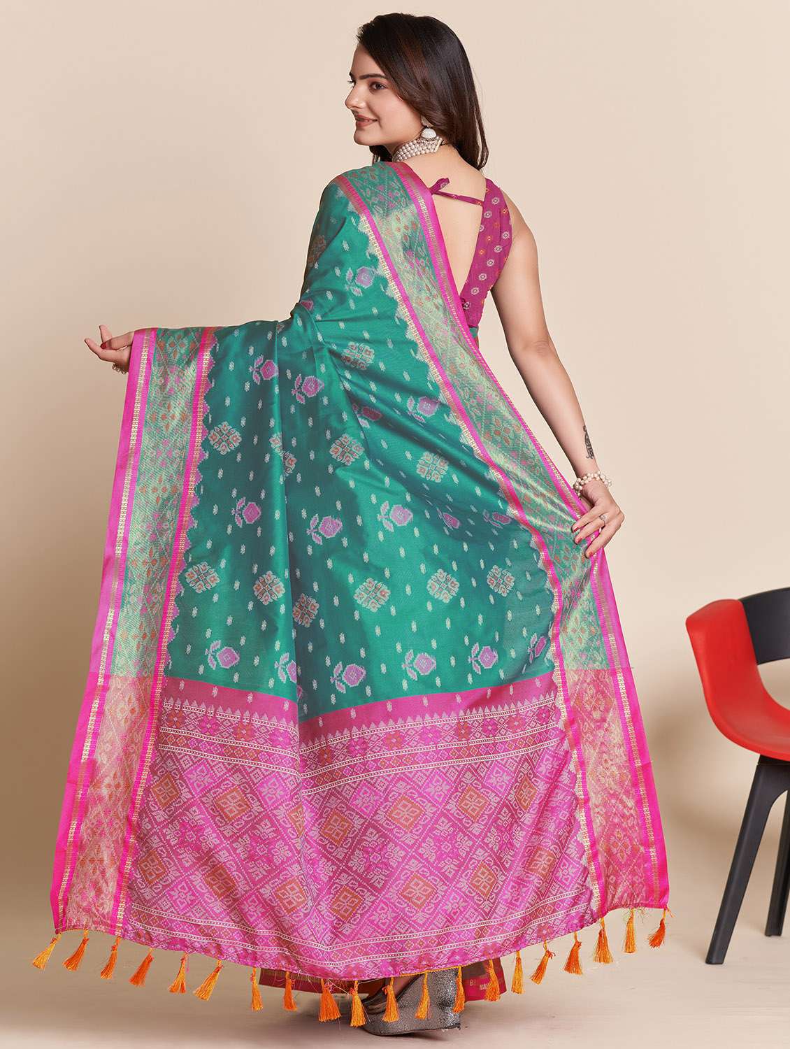 women self design patola saree with blouse - 22001330 - Standard Image - 2