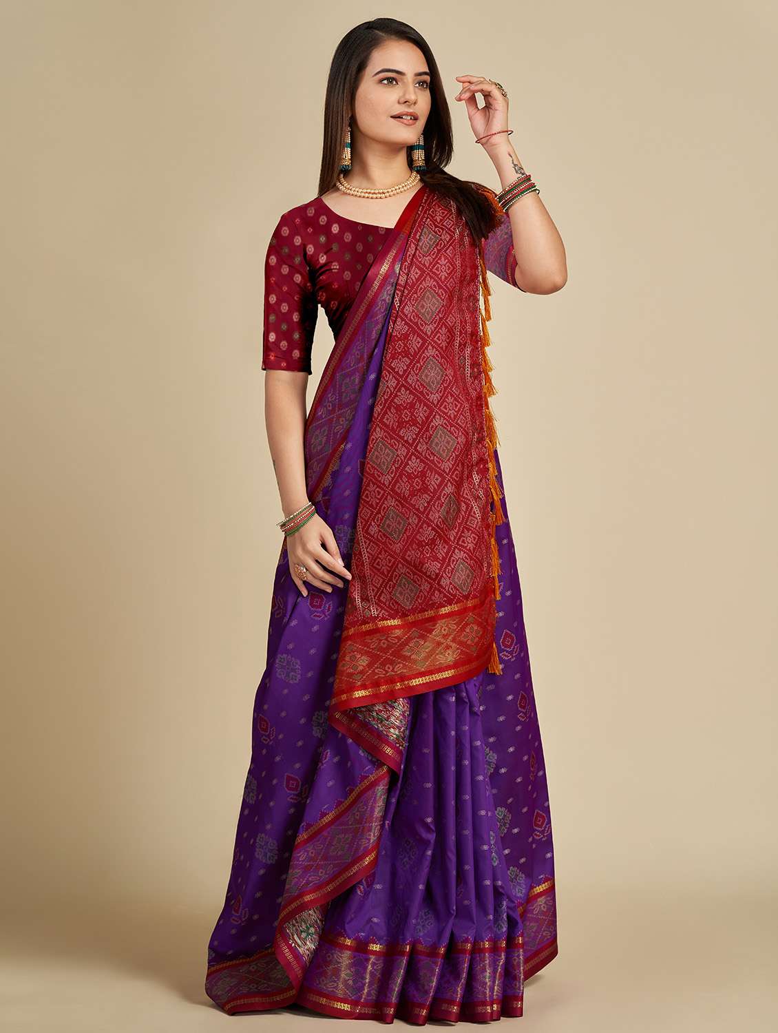 women self design patola saree with blouse - 22001334 -  Standard Image - 2