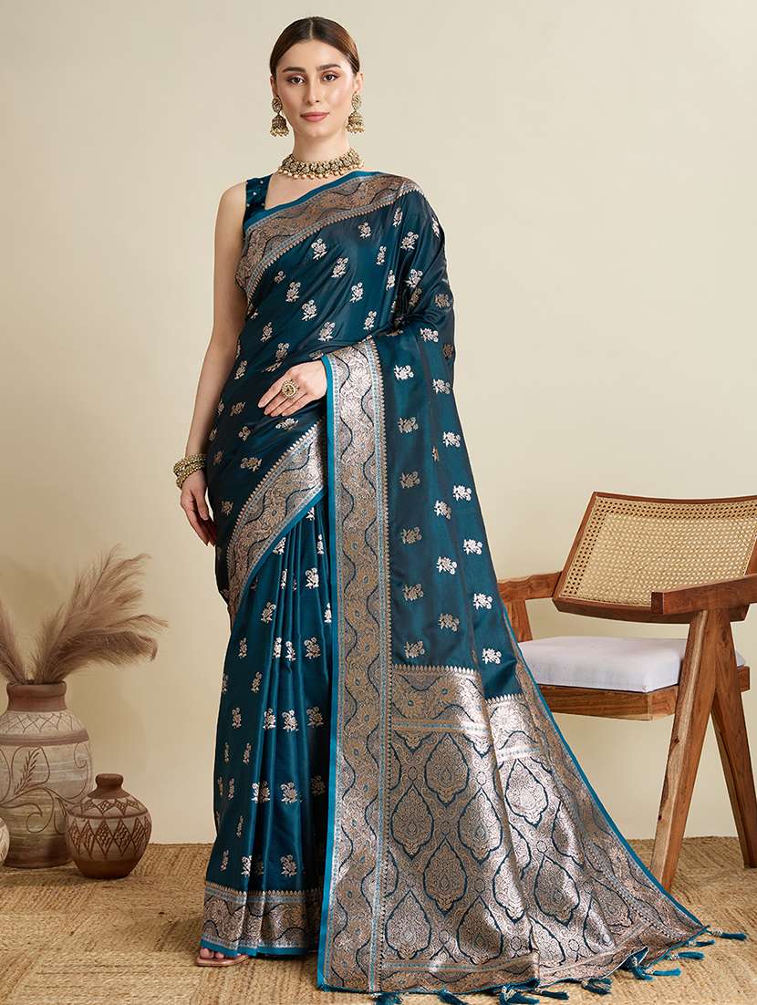 women self design banarasi saree with blouse