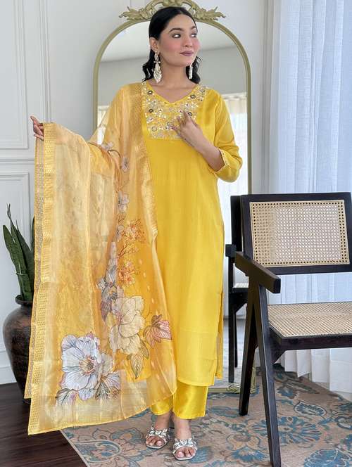 women embroidered three quarter sleeve kurta pant with dupatta set - 22001608 - Standard Image - 0