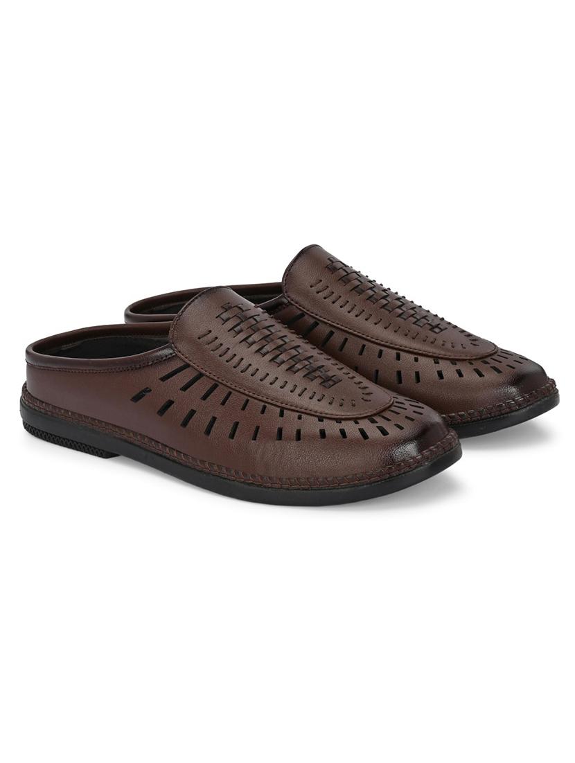 men brown slip on sandal - 22001739 - Standard Image - 2