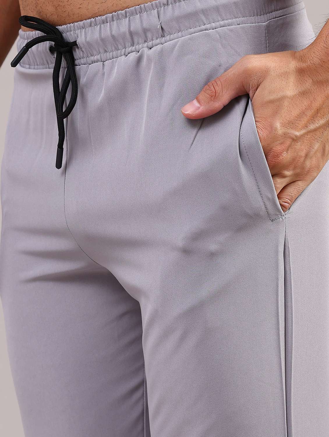 men solid mid rise slim fit jogger - 22003541 -  Standard Image - 2