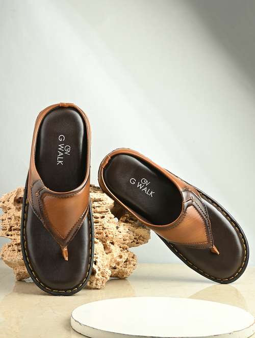 men solid toe separator sandal - 22003746 -  Standard Image - 0