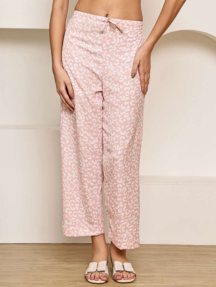 women abstract printed mid rise ankle length straight trouser