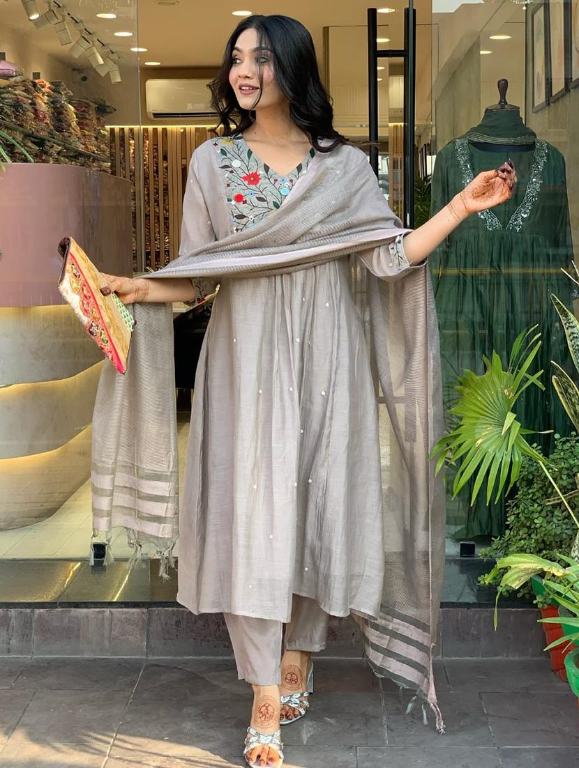 women embroidered three quarter sleeve kurta pant with dupatta set - 22004637 - Standard Image - 2