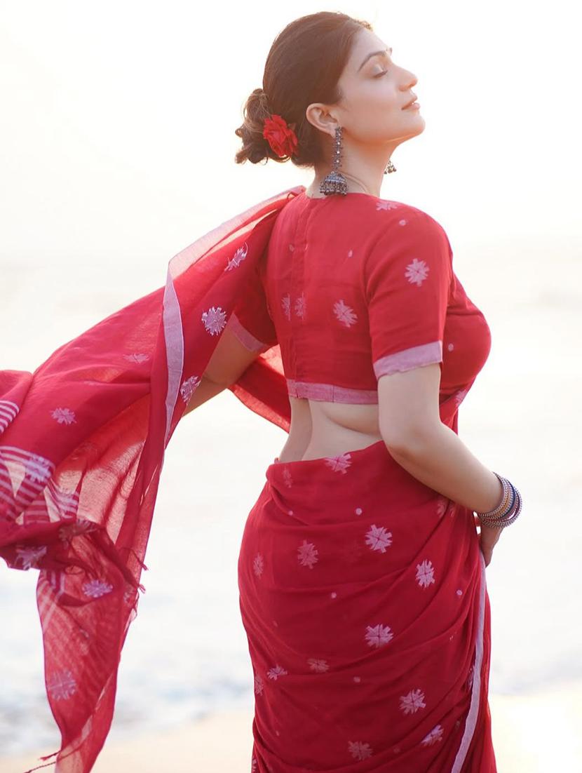 women self design handloom saree with blouse - 22004965 - Standard Image - 2