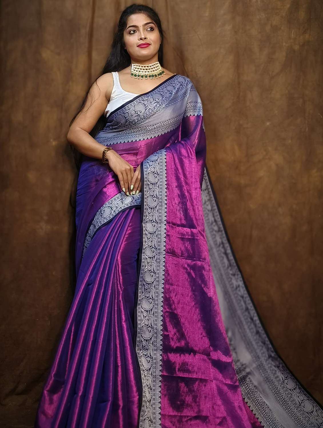 women solid with bordered saree - 22004980 - Standard Image - 2