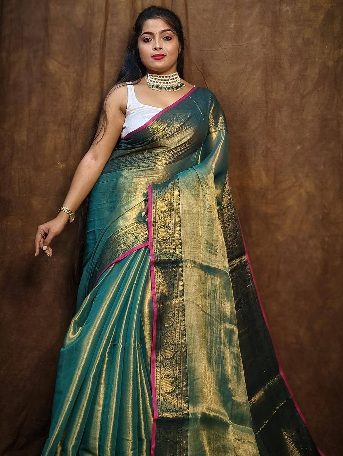 women solid with bordered saree - 22004984 - Standard Image - 2