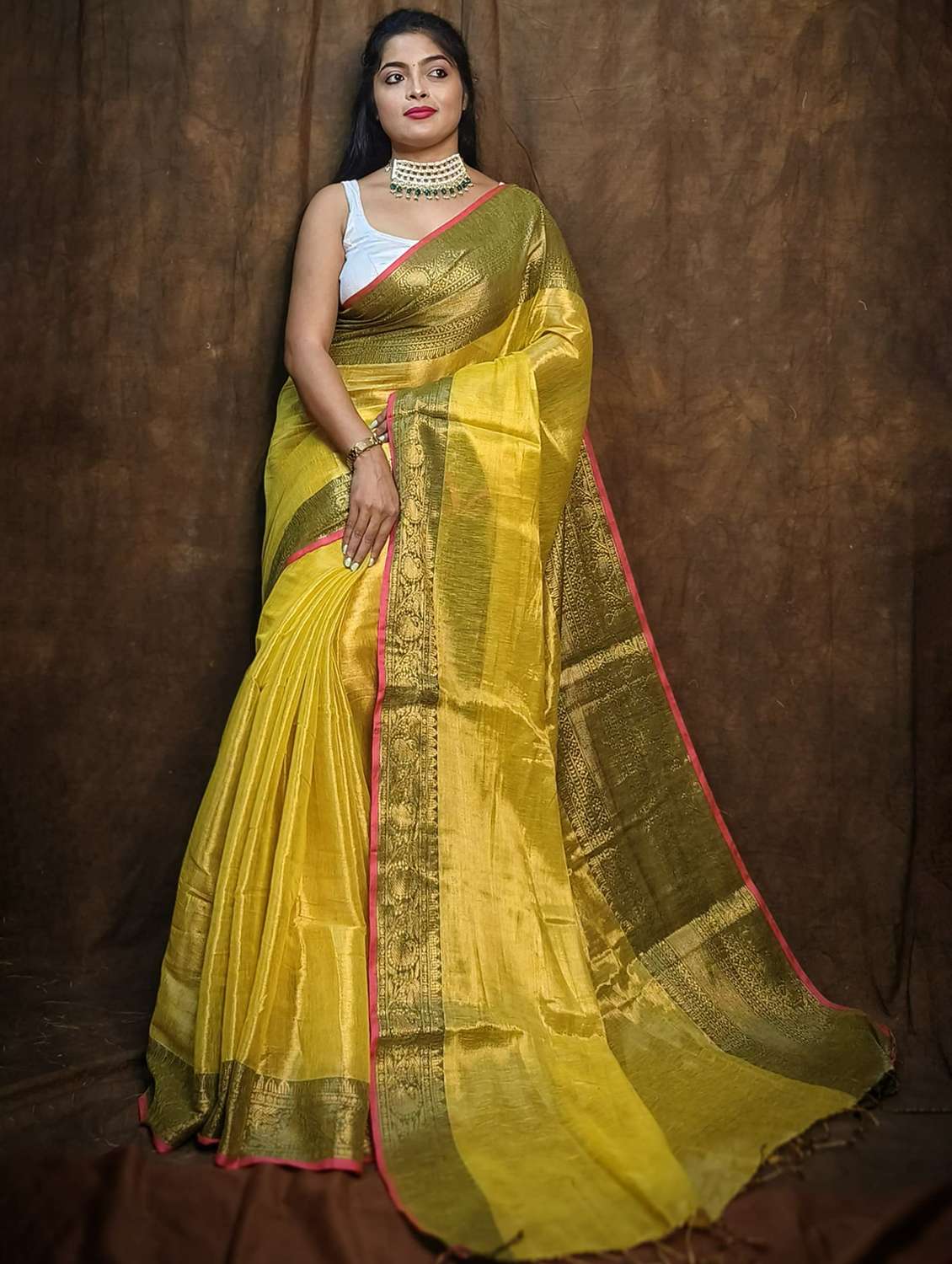 women solid with bordered saree